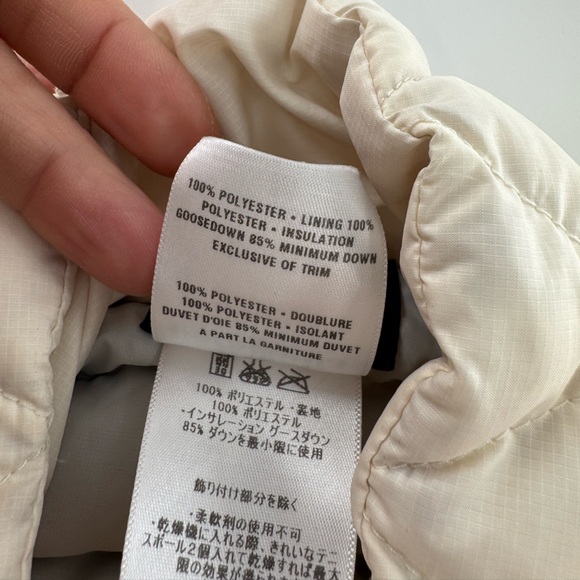PATAGONIA Women's off-white cream Puffer Jacket Size Medium - Picture 9 of 9